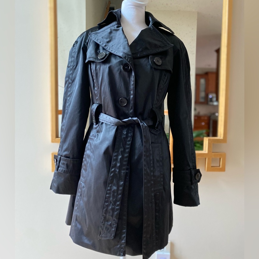 Jessica Simpson Black Satin Trench Coat Sz Medium with belt